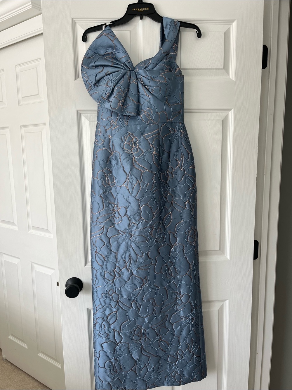One-Shoulder Blue Floral Jacquard Maxi Dress with Bow Detail